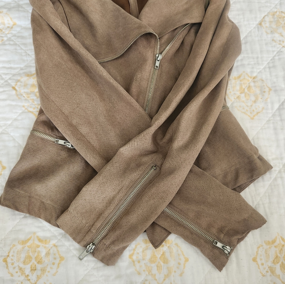 COPY - Rampage jacket - Picture 2 of 5